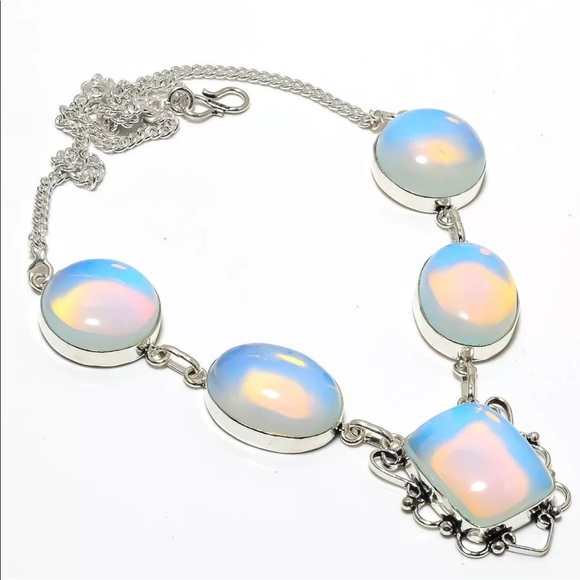 Jewelry - 🔹Price Drop🔹Milky Opal Gemstone Statement